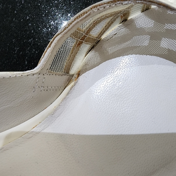 Stuart Weitzman White Peeps - Picture 4 of 5